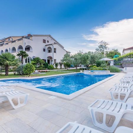 B&B Dujmovic Малинска Экстерьер фото